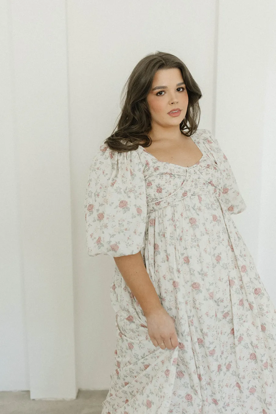 Online Worth Collective Harlow Maxi Dress in Off-White Floral - Bump Friendly & Inclusive Sizi