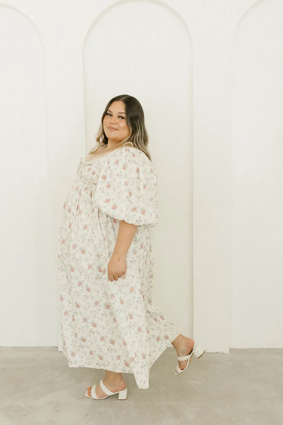 Online Worth Collective Harlow Maxi Dress in Off-White Floral - Bump Friendly & Inclusive Sizi
