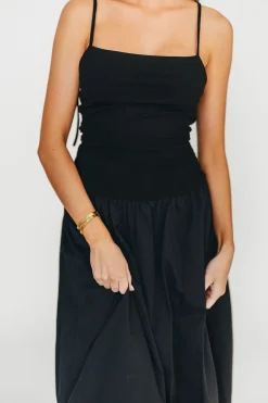 Best Worth Collective Henley Bubble Hem Midi Dress in Black