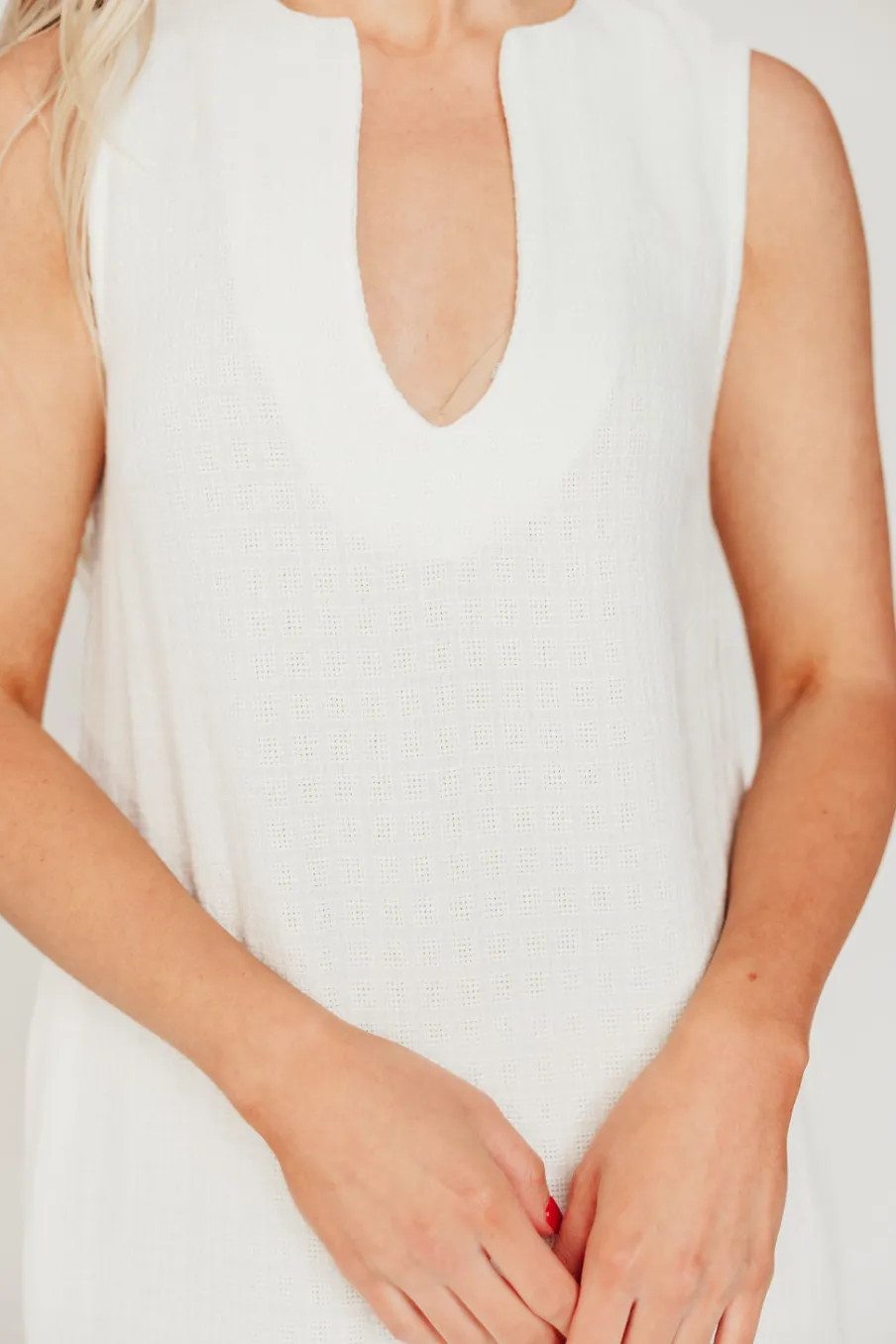 Fashion Worth Collective How Sweet It Is Sleeveless Linen-Blend Maxi in Ivory - Bump Friendly