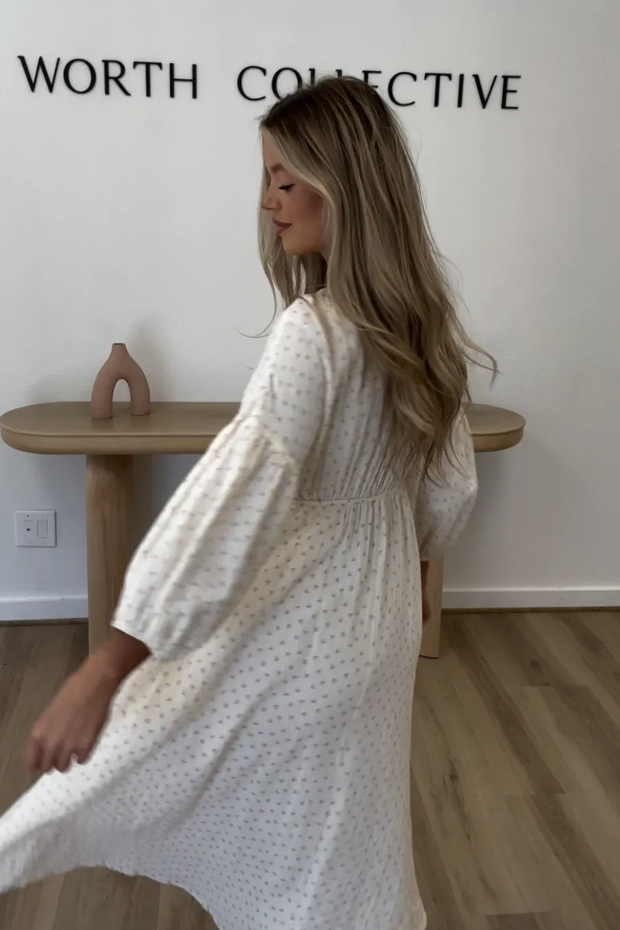 Hot Worth Collective Hunter 100% Cotton Gauze Midi Dress in Natural/Brown Floral Bump Frien