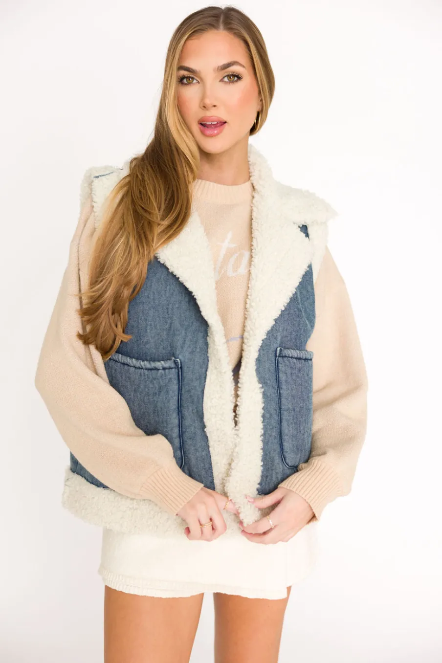 Best Worth Collective Lake Tahoe Ski Graphic Oversized Sweater in Beige