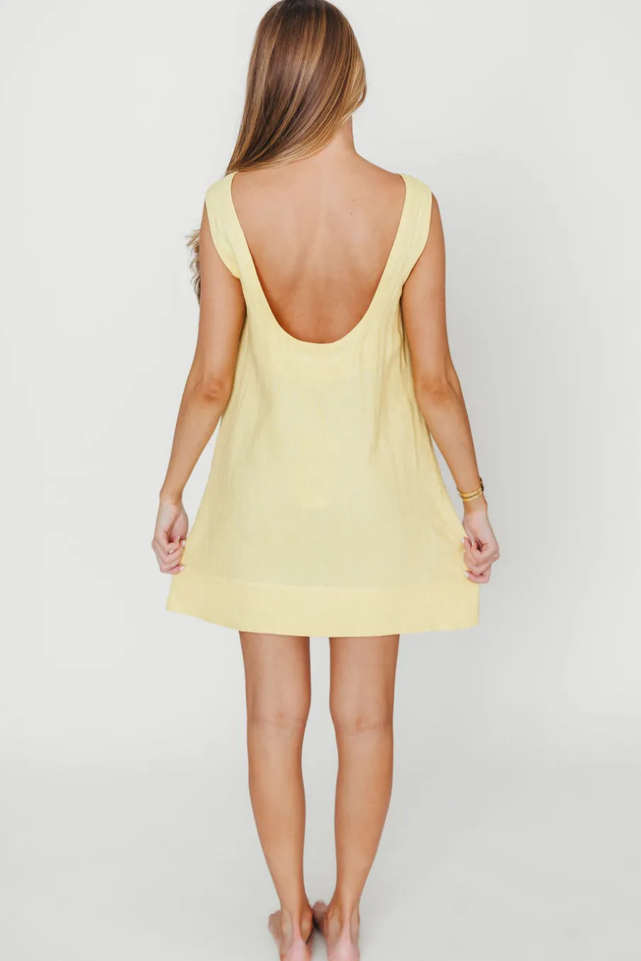 Discount Worth Collective 100% Linen Florence Mini Woven Dress in Pineapple