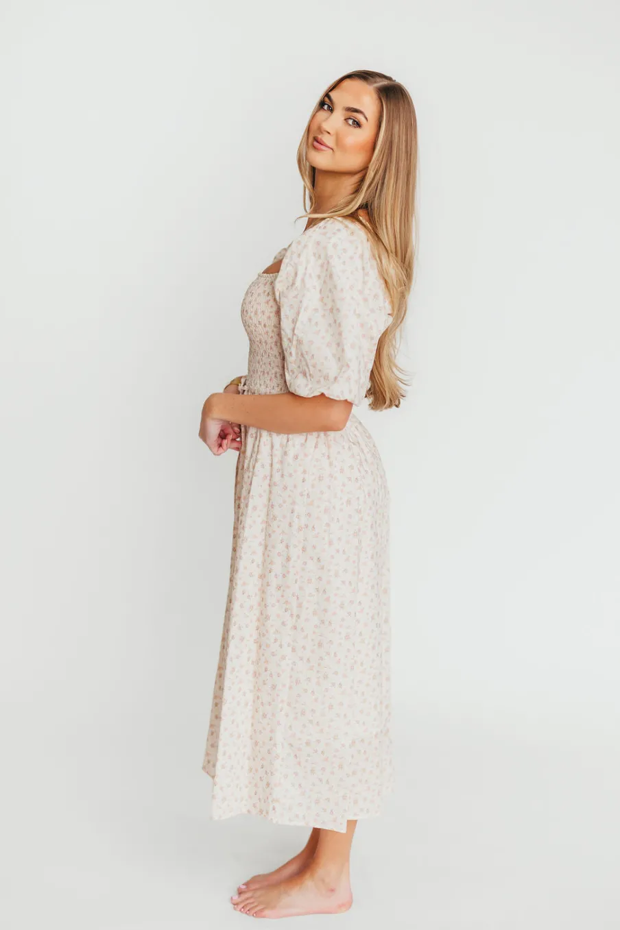 Fashion Worth Collective Maeve 100% Cotton Puff Sleeve Midi Dress in Dainty Pink Floral