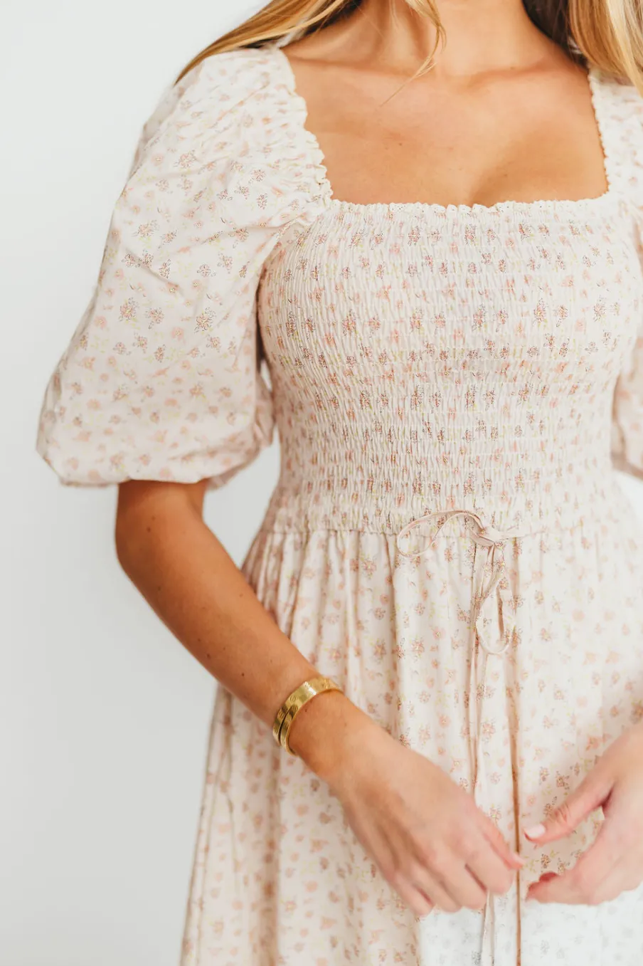Fashion Worth Collective Maeve 100% Cotton Puff Sleeve Midi Dress in Dainty Pink Floral