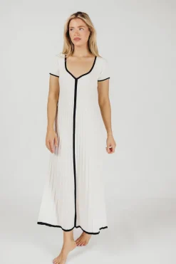 Best Worth Collective Marilyn Knit Maxi Dress in Off-White