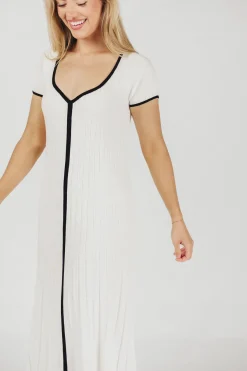 Best Worth Collective Marilyn Knit Maxi Dress in Off-White