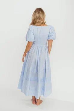 Outlet Worth Collective Milana 100% Cotton Puffed Sleeve Midi Dress in Baby Blue