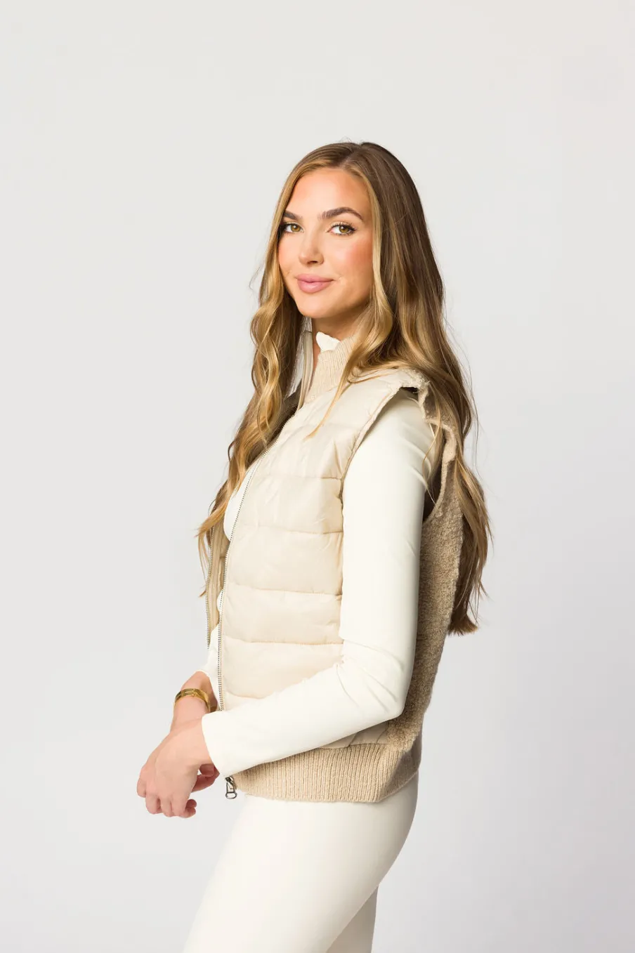 Discount Worth Collective Miley Puffer Vest in Light Taupe