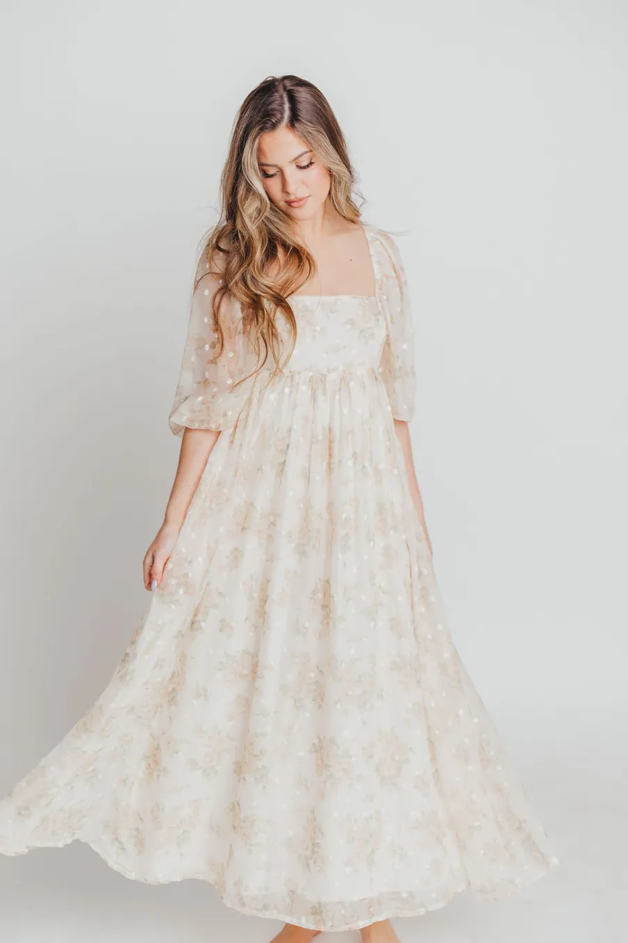 Fashion Worth Collective Mona Maxi Dress with Smocking in Cream Floral - Bump Friendly & Inclus