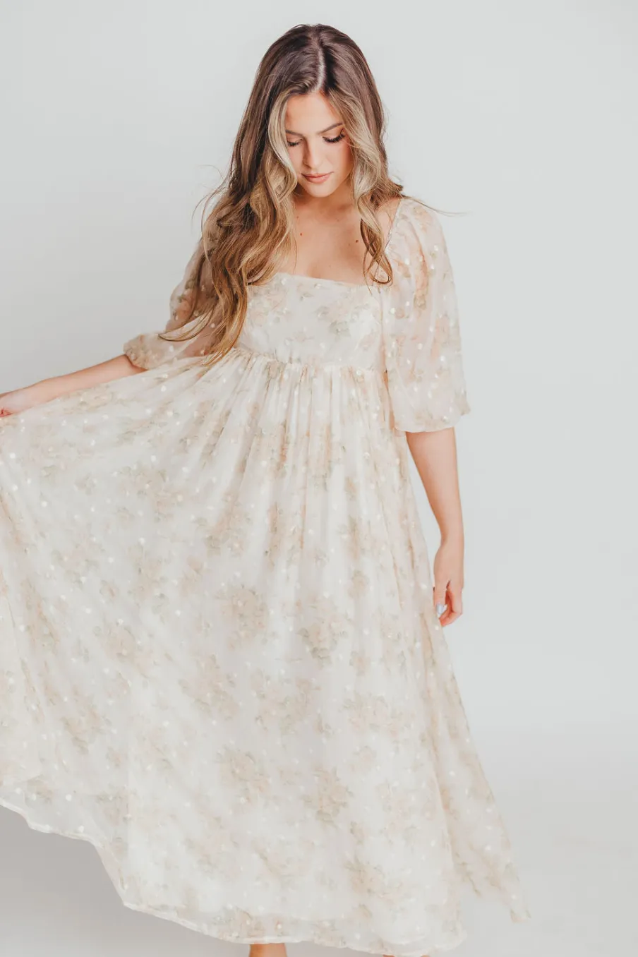 Fashion Worth Collective Mona Maxi Dress with Smocking in Cream Floral - Bump Friendly & Inclus
