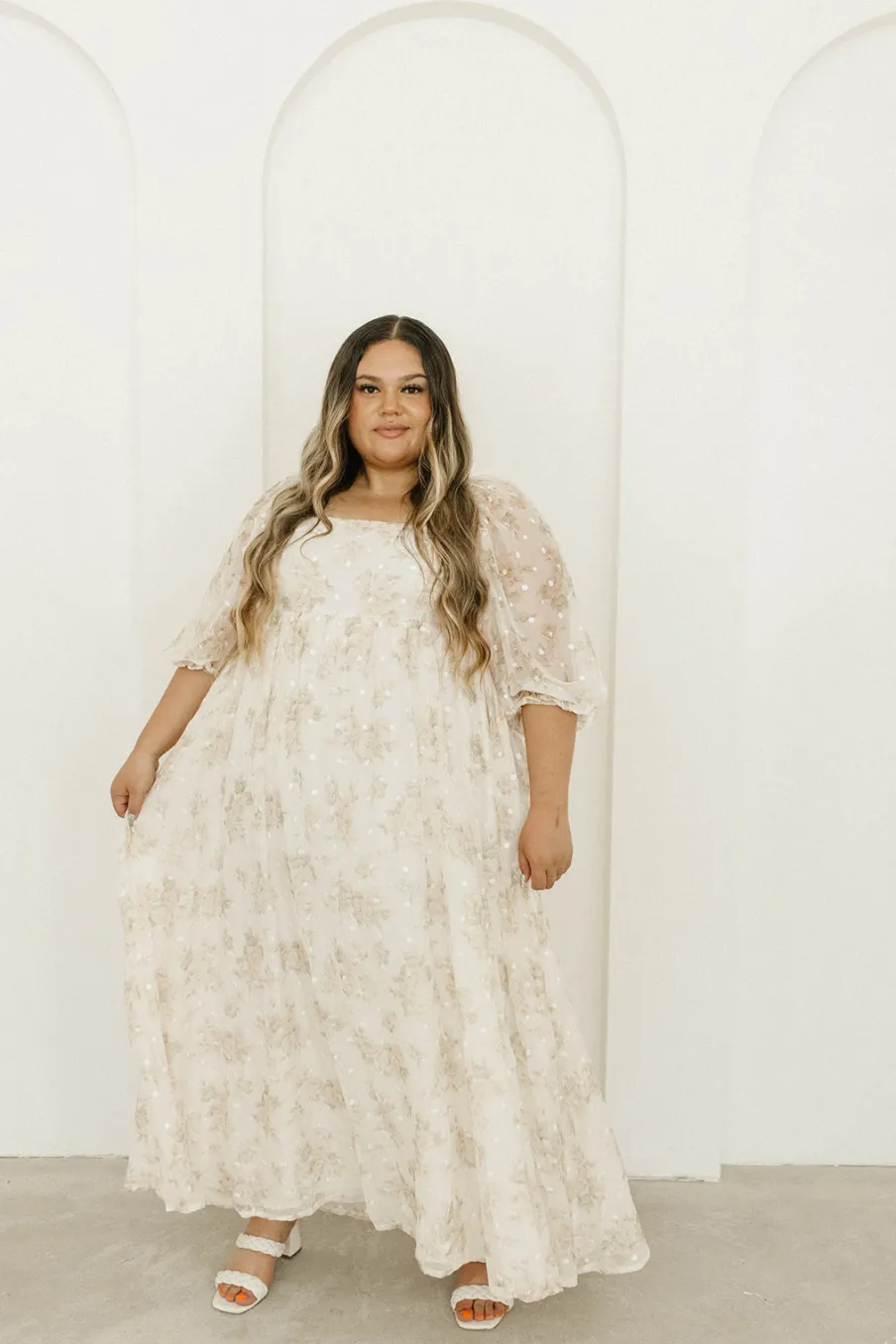 Fashion Worth Collective Mona Maxi Dress with Smocking in Cream Floral - Bump Friendly & Inclus