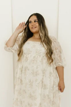 Fashion Worth Collective Mona Maxi Dress with Smocking in Cream Floral - Bump Friendly & Inclus