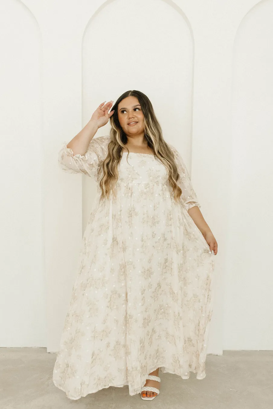 Fashion Worth Collective Mona Maxi Dress with Smocking in Cream Floral - Bump Friendly & Inclus
