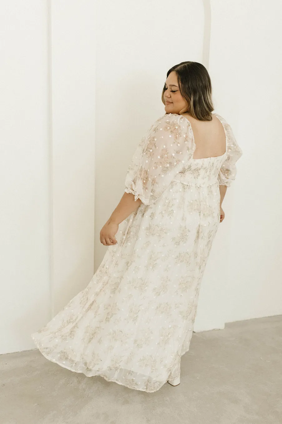 Fashion Worth Collective Mona Maxi Dress with Smocking in Cream Floral - Bump Friendly & Inclus