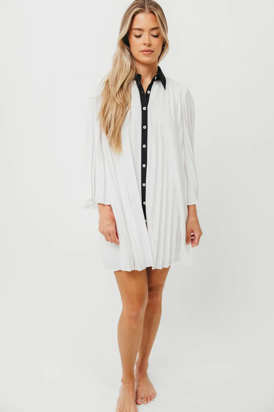 Outlet Worth Collective Monique Pleated Shirt Dress in Ivory/Black