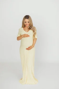 Discount Worth Collective Oakley Ribbed Maxi Dress in Light Yellow - Bump Friendly