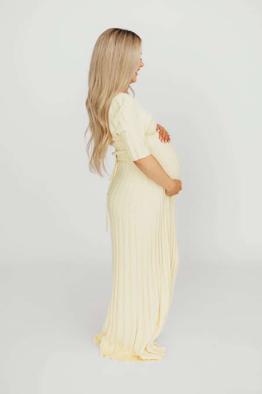 Discount Worth Collective Oakley Ribbed Maxi Dress in Light Yellow - Bump Friendly