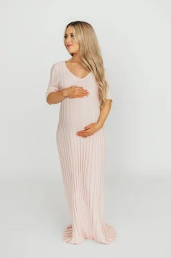 Fashion Worth Collective Oakley Ribbed Maxi Dress in Light Pink - Bump Friendly