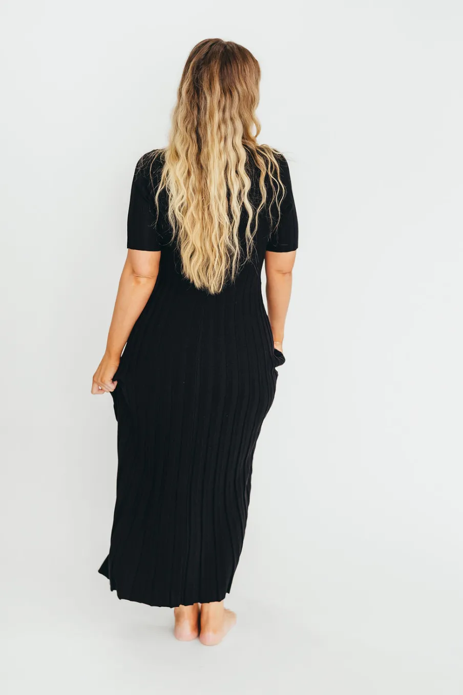 Online Worth Collective Oakley Ribbed Maxi Dress in Black - Bump Friendly
