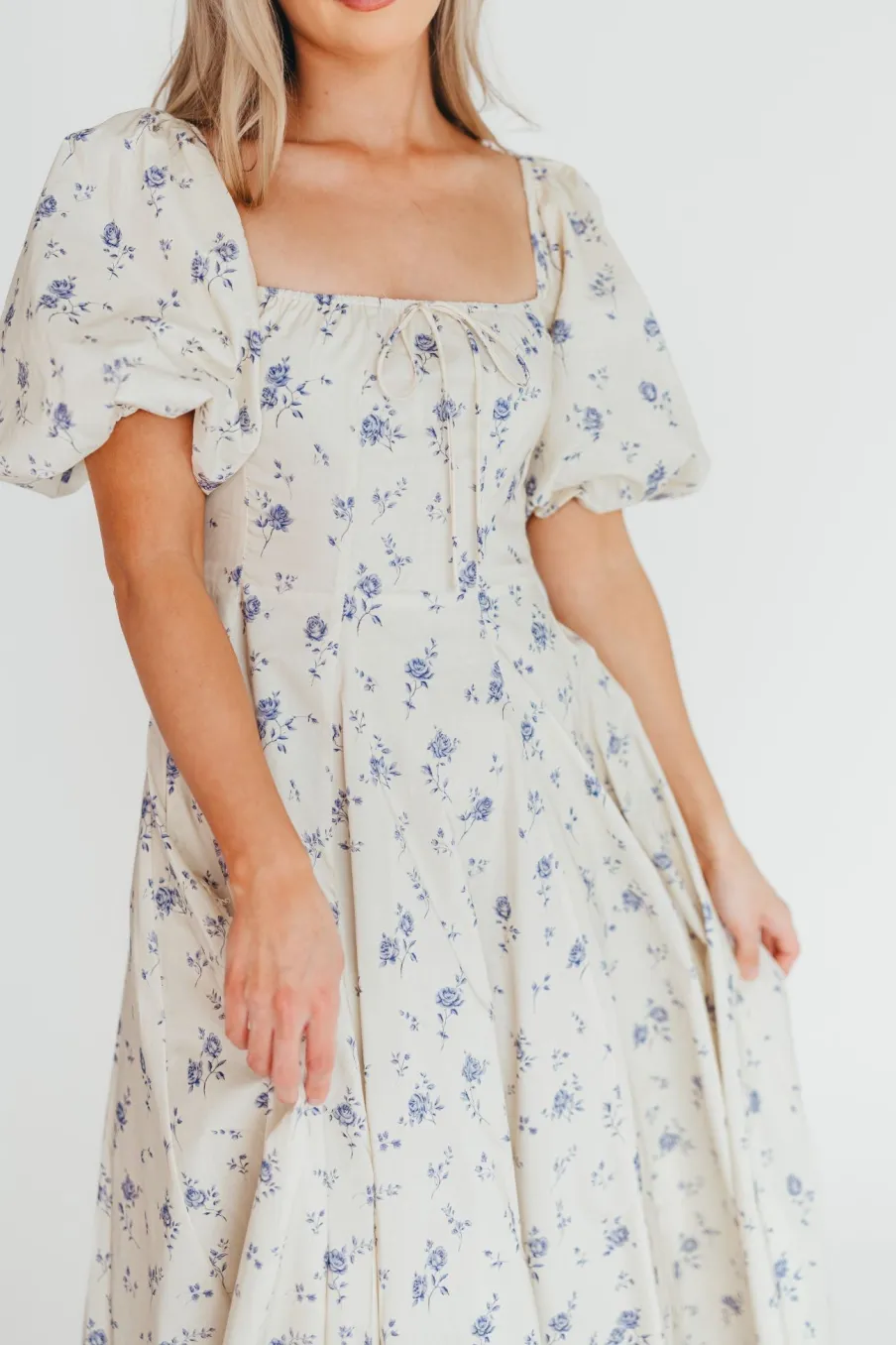 Outlet Worth Collective Olivia 100% Cotton Floral Printed Midi Dress in Ivory
