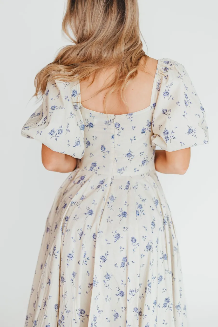 Outlet Worth Collective Olivia 100% Cotton Floral Printed Midi Dress in Ivory