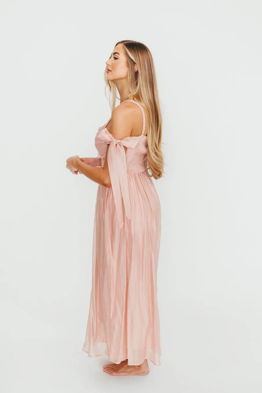 Hot Worth Collective Paulina Sleeveless Sweetheart Midi Dress in Vintage Rose