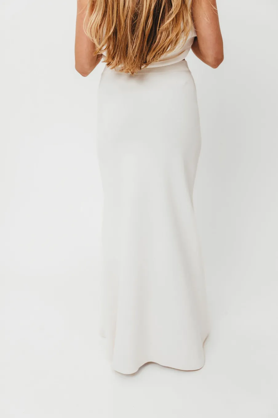 Best Worth Collective Premium Lauri Sleeveless Button Down Top and Maxi Skirt Set in Off Whi