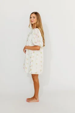 Discount Worth Collective Saylor Floral Dress in White Pink