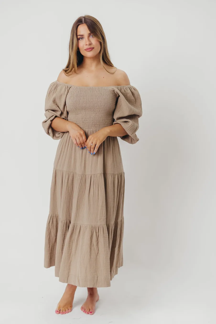 Best Worth Collective Taylor Cotton Smocked Midi Dress with Tiered Skirt in Pumice - Inclusi