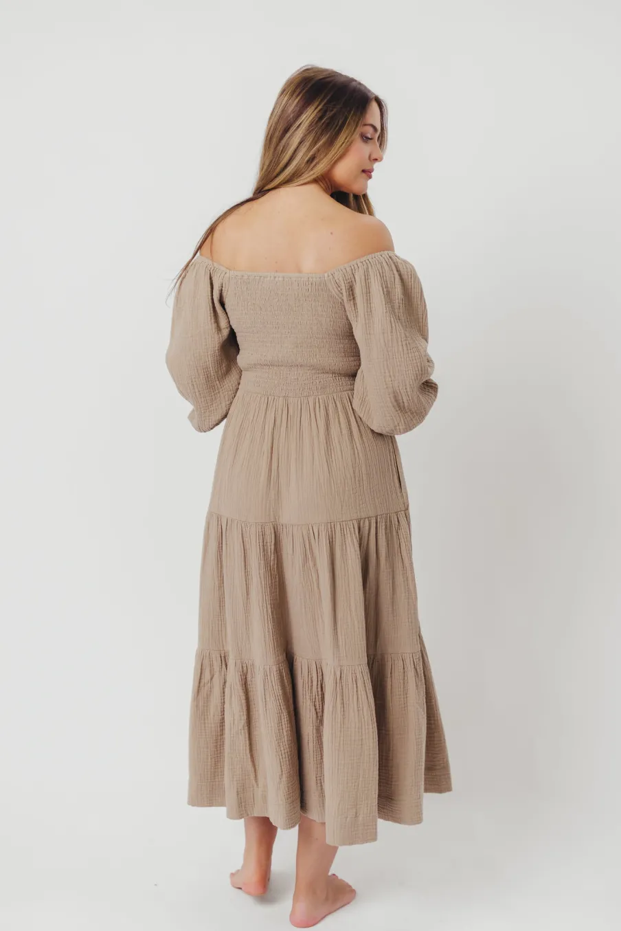 Best Worth Collective Taylor Cotton Smocked Midi Dress with Tiered Skirt in Pumice - Inclusi