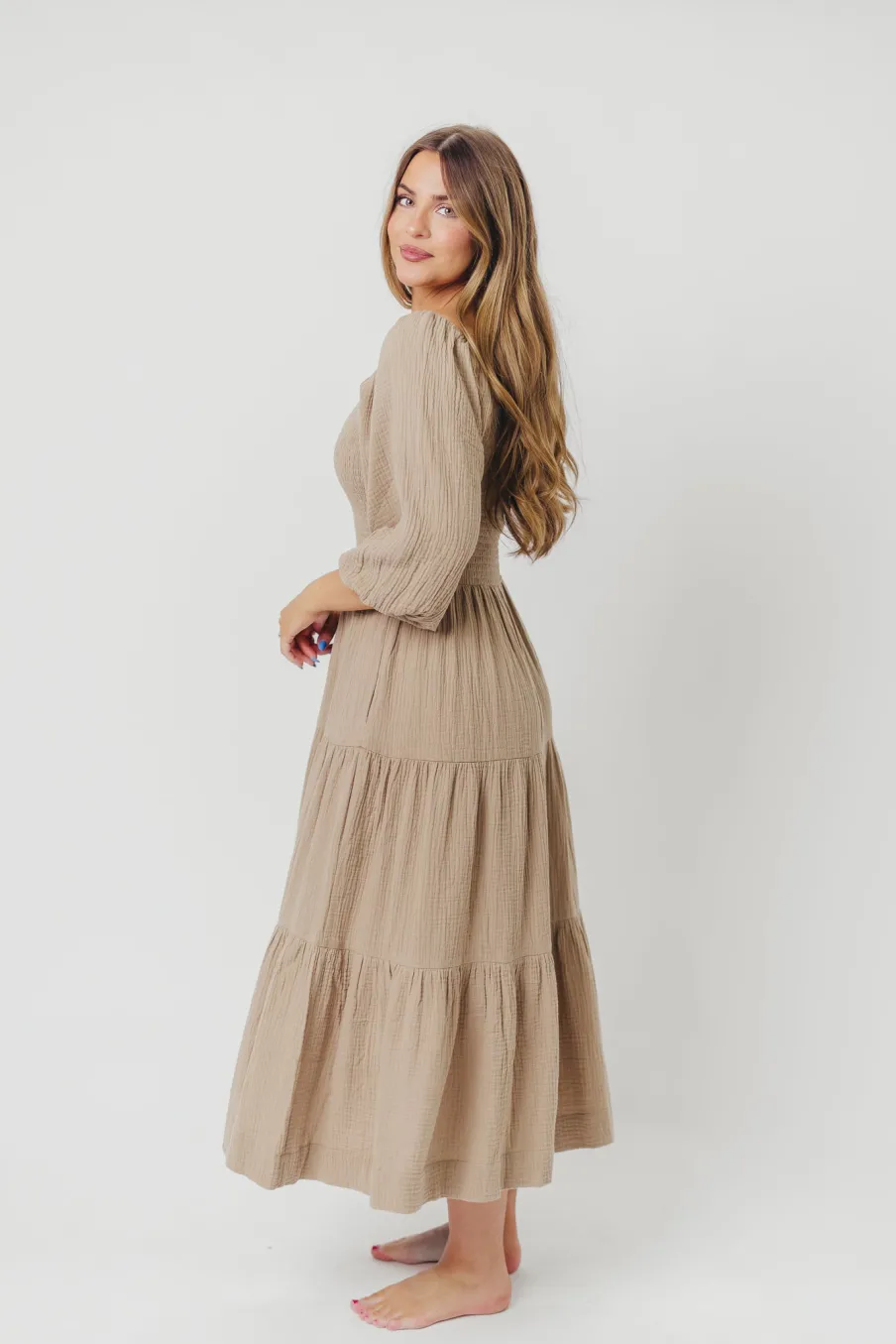 Best Worth Collective Taylor Cotton Smocked Midi Dress with Tiered Skirt in Pumice - Inclusi