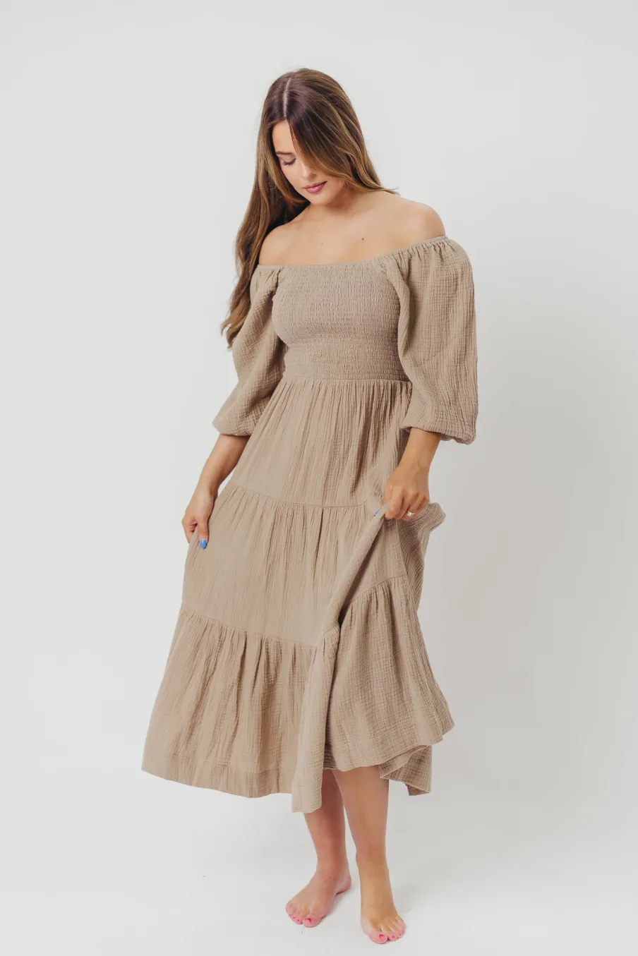 Best Worth Collective Taylor Cotton Smocked Midi Dress with Tiered Skirt in Pumice - Inclusi
