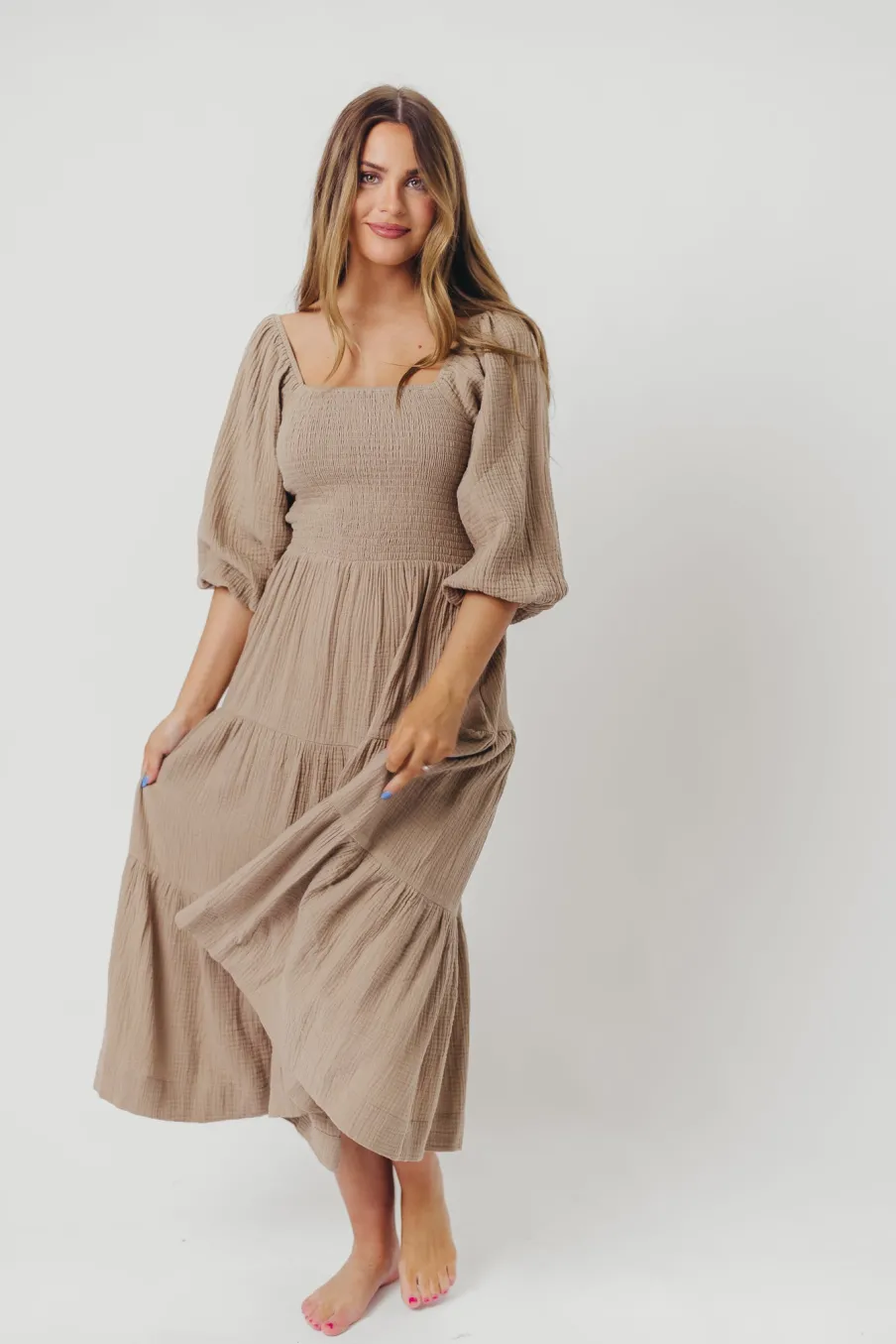Best Worth Collective Taylor Cotton Smocked Midi Dress with Tiered Skirt in Pumice - Inclusi