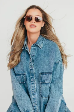 Hot Worth Collective The Halle Sunglasses in Gold-Brown