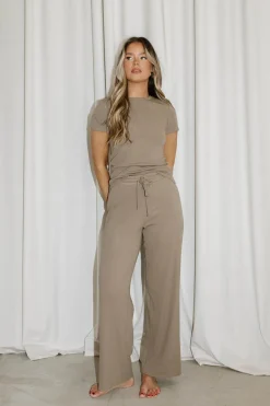 Fashion Worth Collective The Muse Knit Ribbed Short Sleeve Top & Pants Set in Mocha