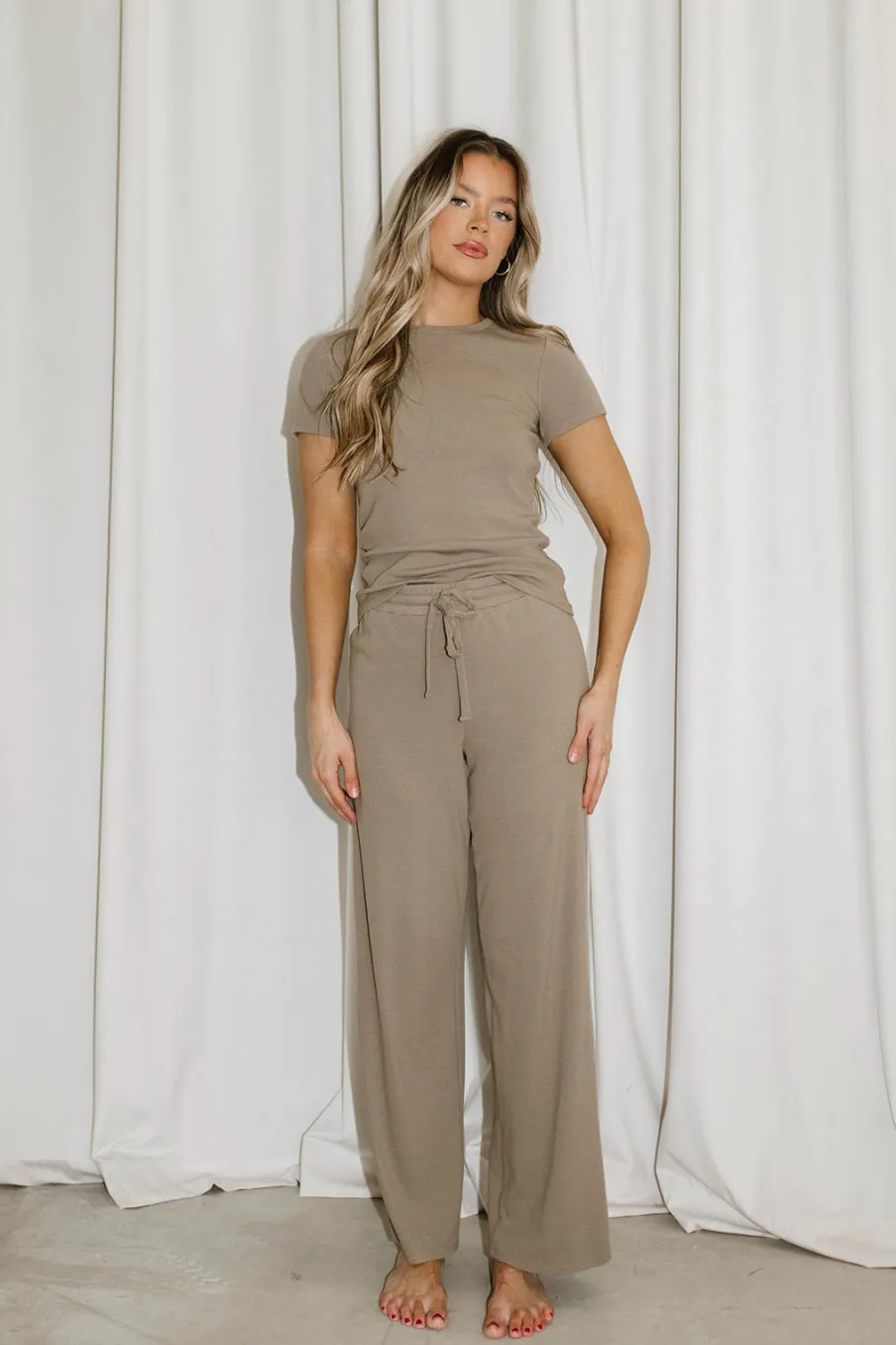 Fashion Worth Collective The Muse Knit Ribbed Short Sleeve Top & Pants Set in Mocha