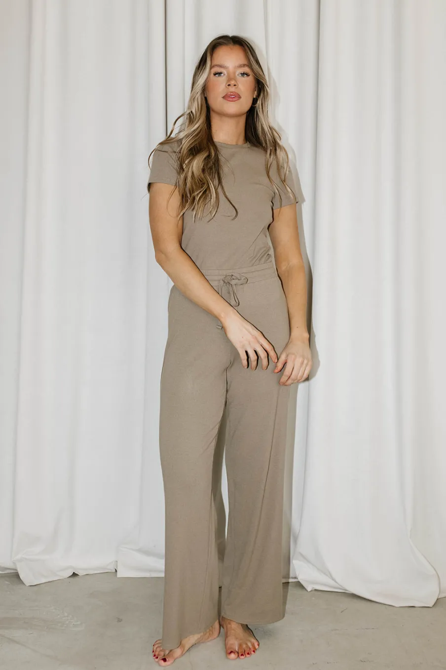 Fashion Worth Collective The Muse Knit Ribbed Short Sleeve Top & Pants Set in Mocha