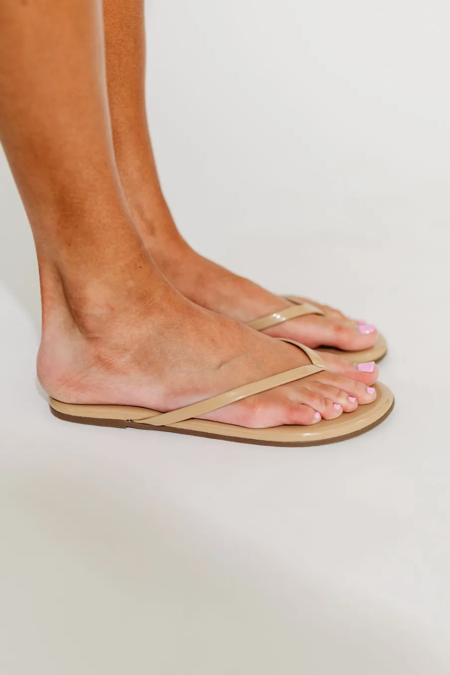 Sale Worth Collective Tkees Foundations Gloss Flip Flop Sandal in Sunkissed