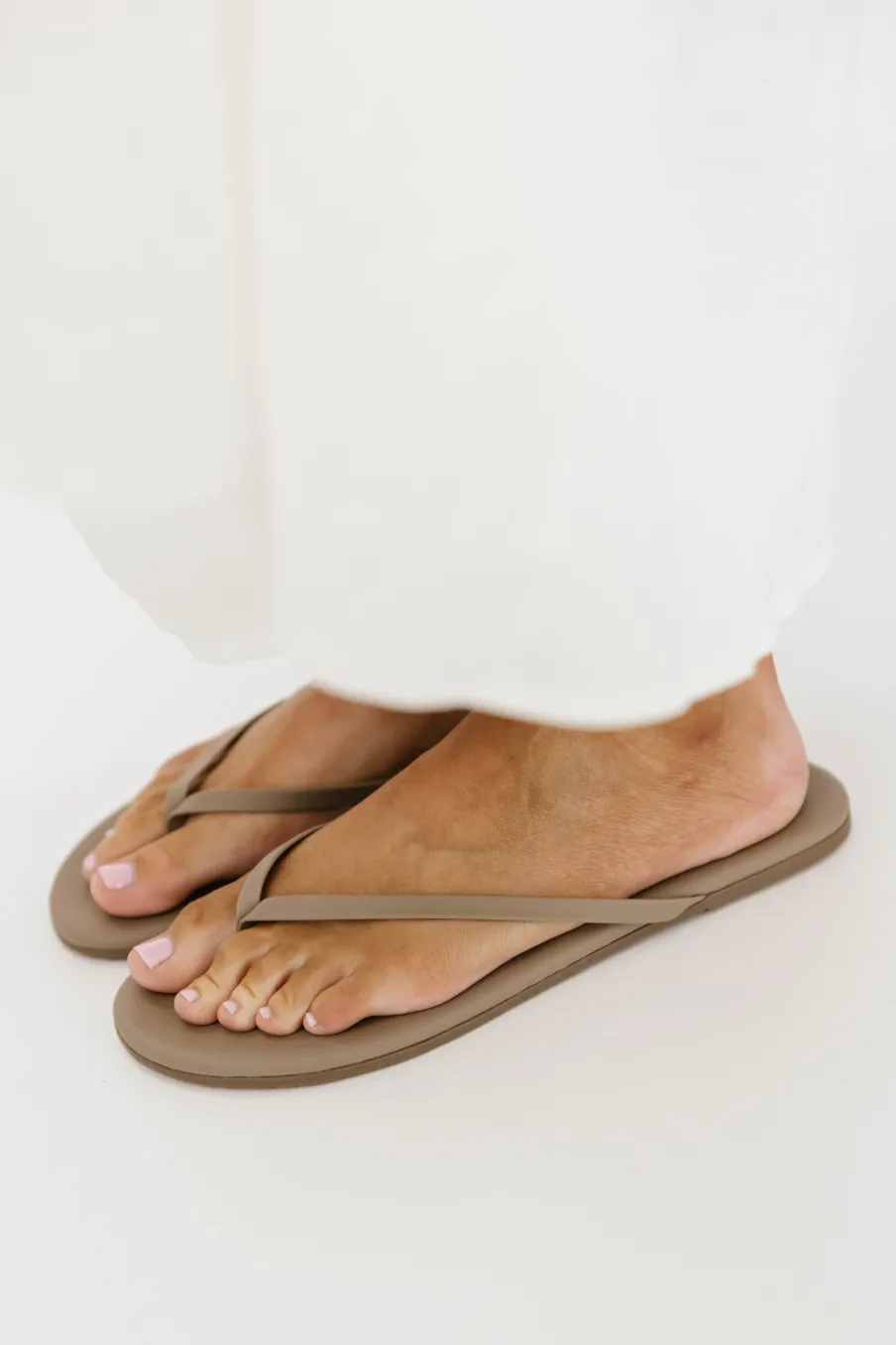 Fashion Worth Collective TKEES Lily Liners in Biscuit
